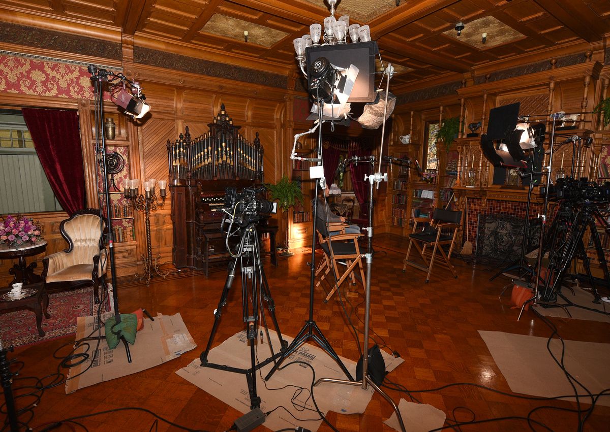 Những b&iacute; mật kinh ho&agrave;ng về "ng&ocirc;i nh&agrave; kỳ lạ nhất từng được x&acirc;y dựng" c&oacute; hơn 200 ph&ograve;ng, 10.000 cửa sổ v&agrave; 2.000 cửa ra v&agrave;o- Ảnh 7.