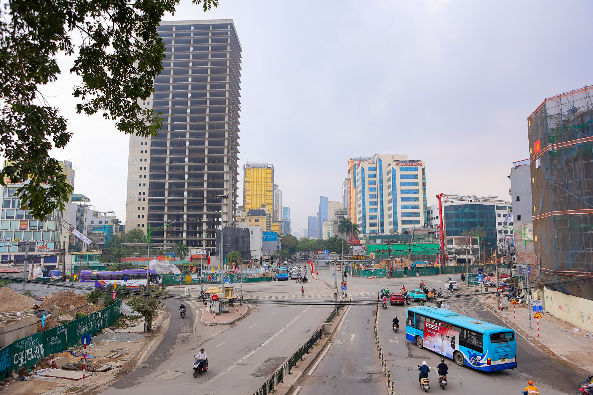 Kỳ tích thông xe tuyến đường mỗi mét tốn 3,5 tỷ: 30 năm chờ đợi và 30 ngày thần tốc giải cứu nút thắt thủ đô- Ảnh 11. Kỳ tích thông xe tuyến đường mỗi mét tốn 3,5 tỷ: 30 năm chờ đợi và 30 ngày thần tốc giải cứu nút thắt thủ đô- Ảnh 11.