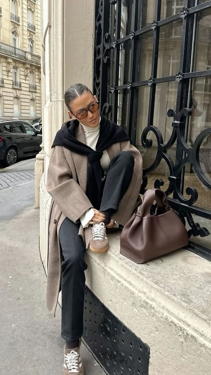 Pol&egrave;ne sắp tăng gi&aacute;, d&acirc;n t&igrave;nh xếp h&agrave;ng d&agrave;i tranh thủ mua gom- Ảnh 18.