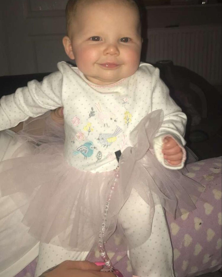 Nuốt vi&ecirc;n pin c&uacute;c &aacute;o, b&eacute; g&aacute;i 2 tuổi thủng động mạch chủ, chết thương t&acirc;m- Ảnh 2.