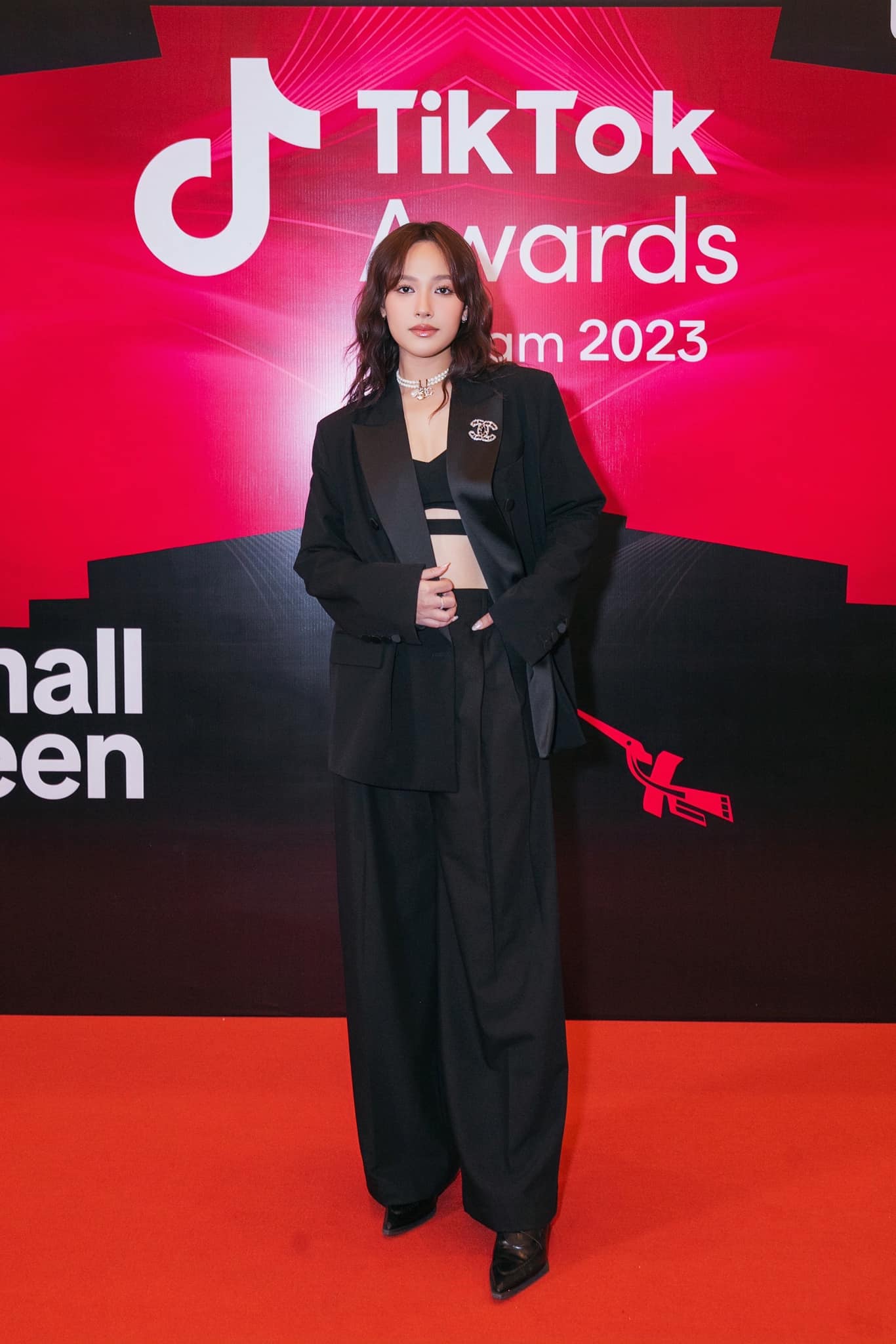 Kh&ocirc;ng nhận ra &ldquo;n&agrave;ng thơ trăm triệu view&rdquo; của Vbiz ng&agrave;y n&agrave;o: Ngoại h&igrave;nh thay đổi khiến d&acirc;n t&igrave;nh ph&aacute;t sốc- Ảnh 2.