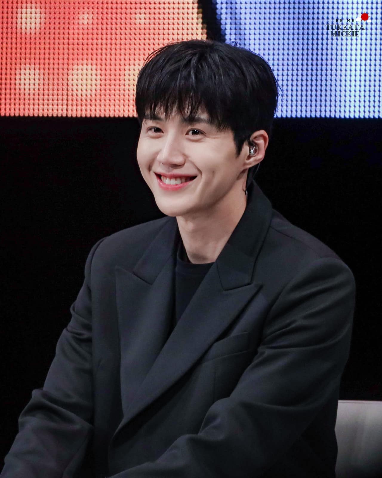 Thế giới nợ ch&uacute;ng ta một Kim Seon Ho- Ảnh 3.