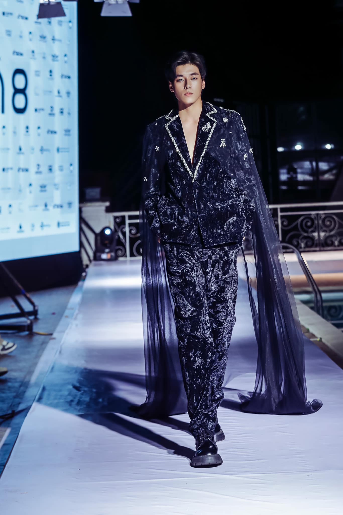 Vĩnh Đam - hot boy cao 1m92 được Trấn Th&agrave;nh chọn đang n&aacute;o loạn hot search l&agrave; ai?- Ảnh 8.