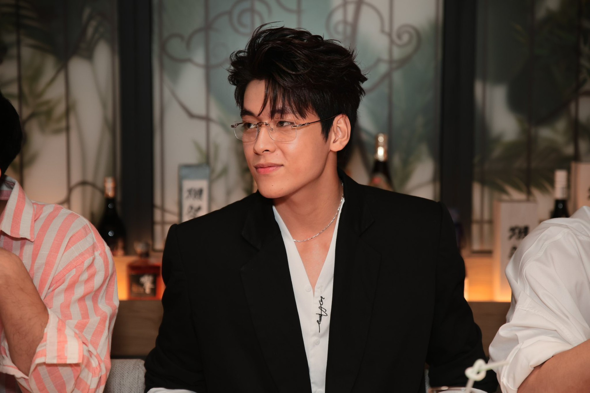 Vĩnh Đam - hot boy cao 1m92 được Trấn Th&agrave;nh chọn đang n&aacute;o loạn hot search l&agrave; ai?- Ảnh 13.