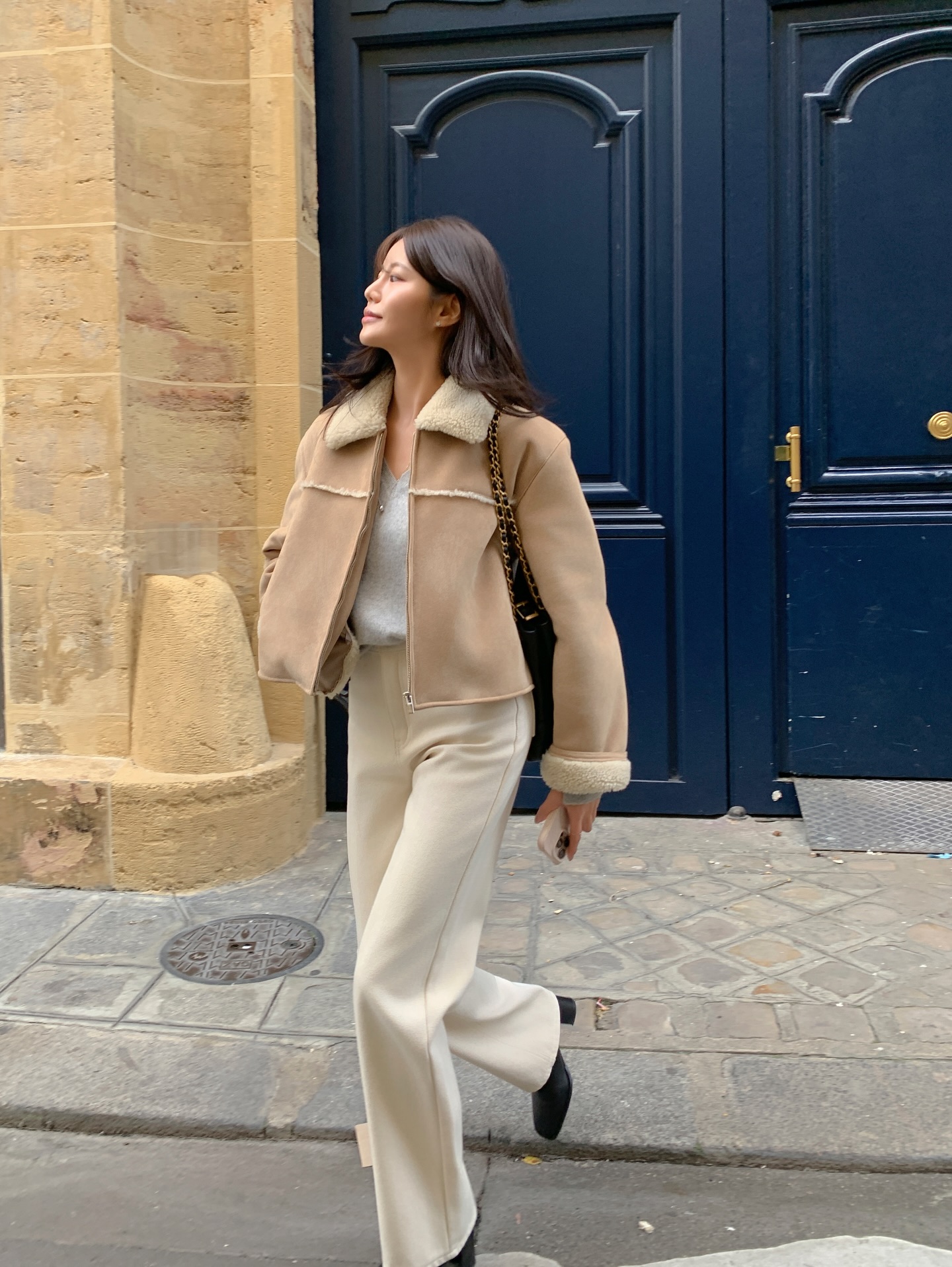 Đ&atilde; t&igrave;m ra 4 kiểu quần d&agrave;i đ&aacute;ng sắm nhất cho Tết, kh&ocirc;ng cần mặc v&aacute;y vẫn đẹp long lanh- Ảnh 7.