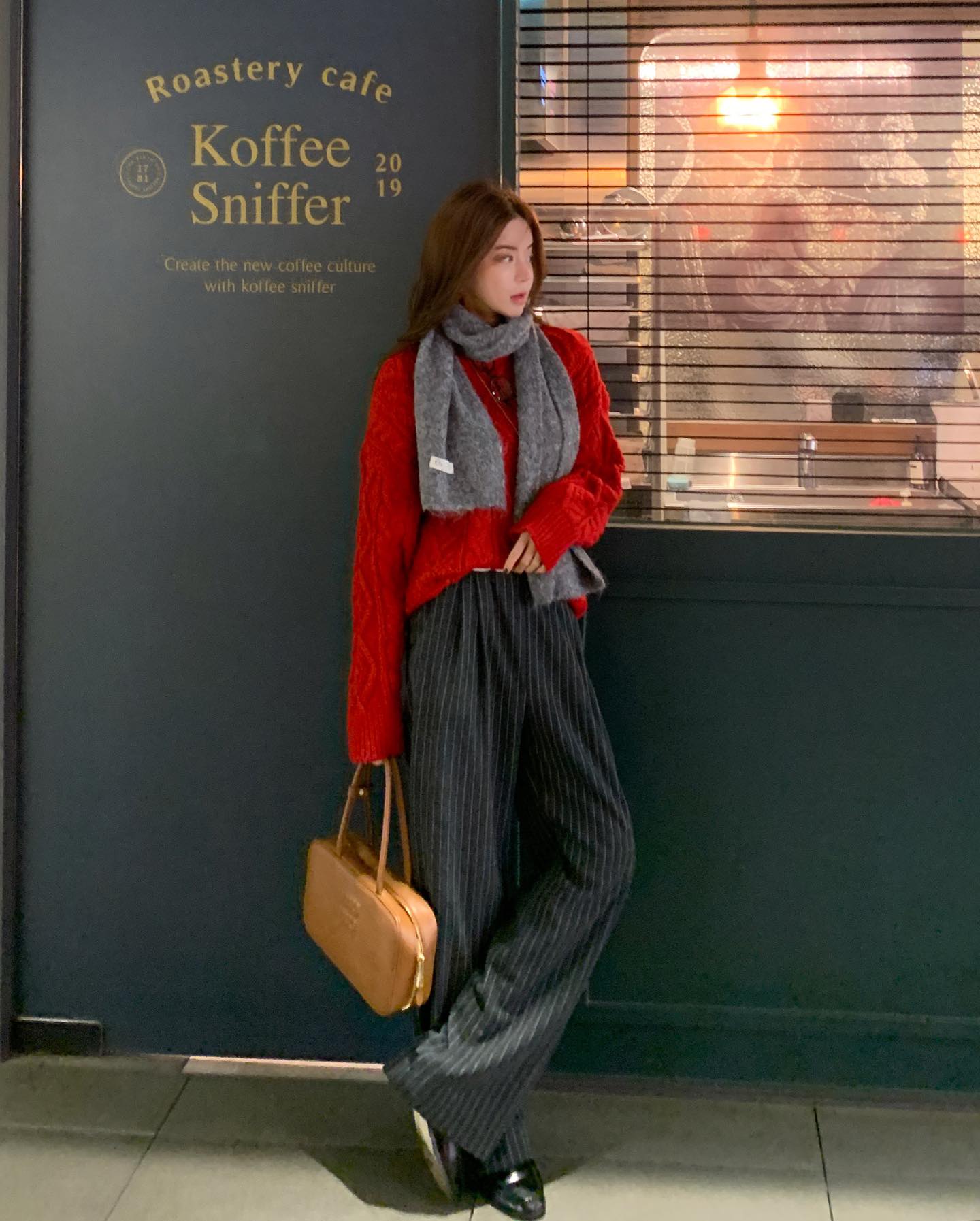 Đ&atilde; t&igrave;m ra 4 kiểu quần d&agrave;i đ&aacute;ng sắm nhất cho Tết, kh&ocirc;ng cần mặc v&aacute;y vẫn đẹp long lanh- Ảnh 3.