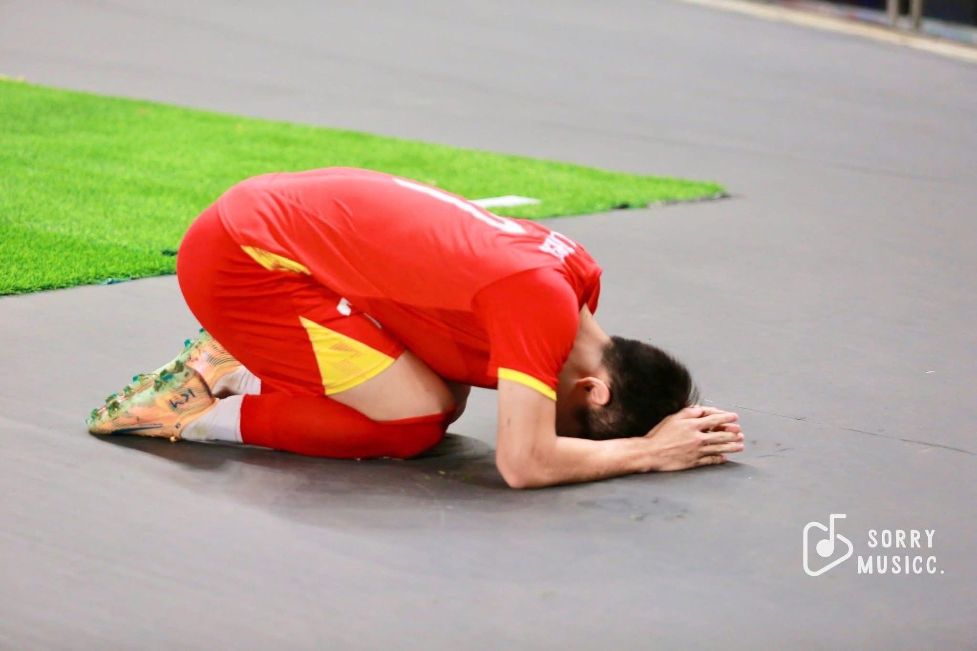 Nụ h&ocirc;n của Đ&igrave;nh Bắc- Ảnh 4.