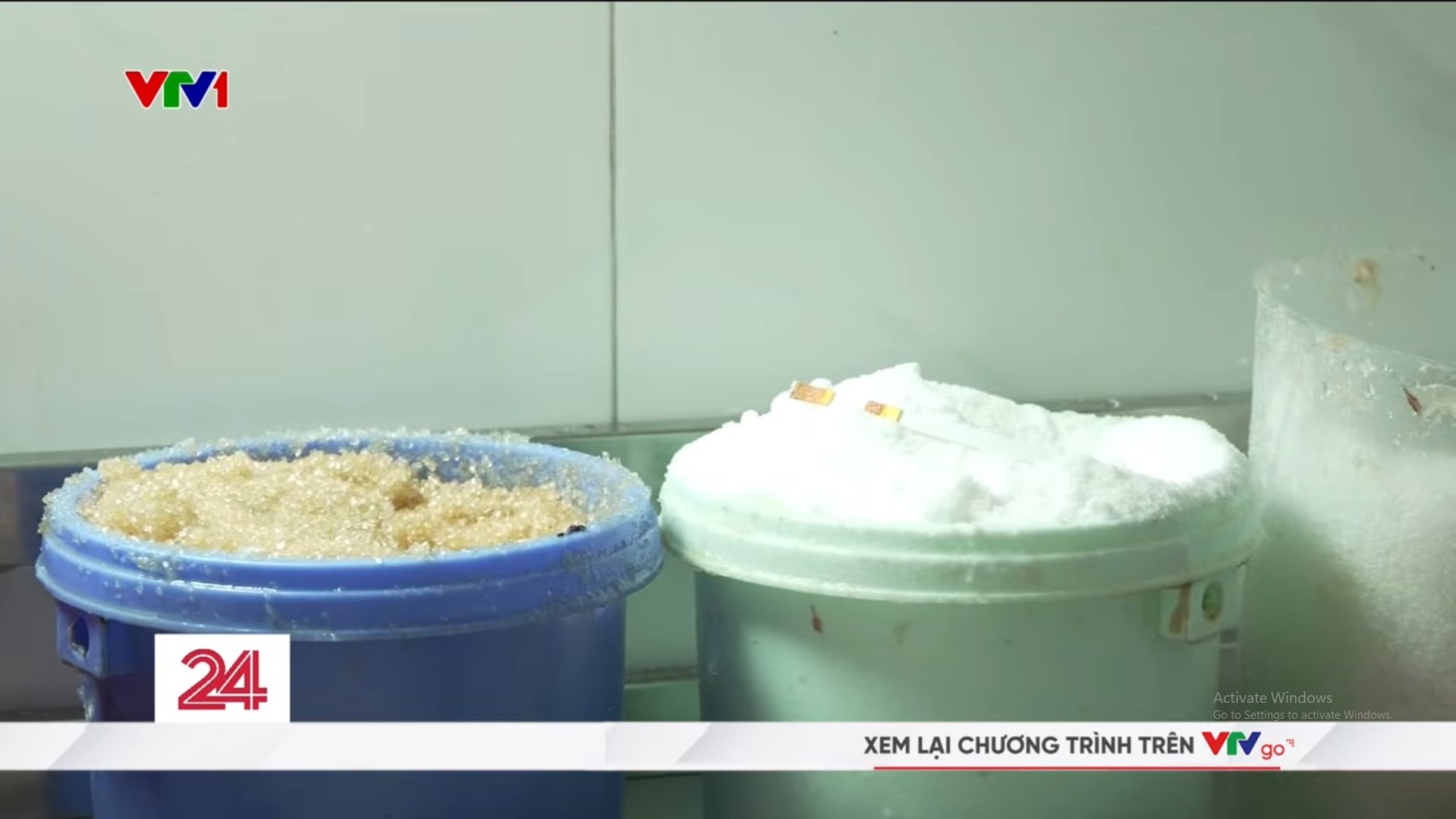 R&ugrave;ng m&igrave;nh lời khai của chủ cơ sở gi&ograve; chả tr&ecirc;n phố cổ H&agrave; Nội d&ugrave;ng chất cấm: Cho "t&iacute; ti" th&ocirc;i, 10kg thịt chỉ cho nửa th&igrave;a h&agrave;n the- Ảnh 2.