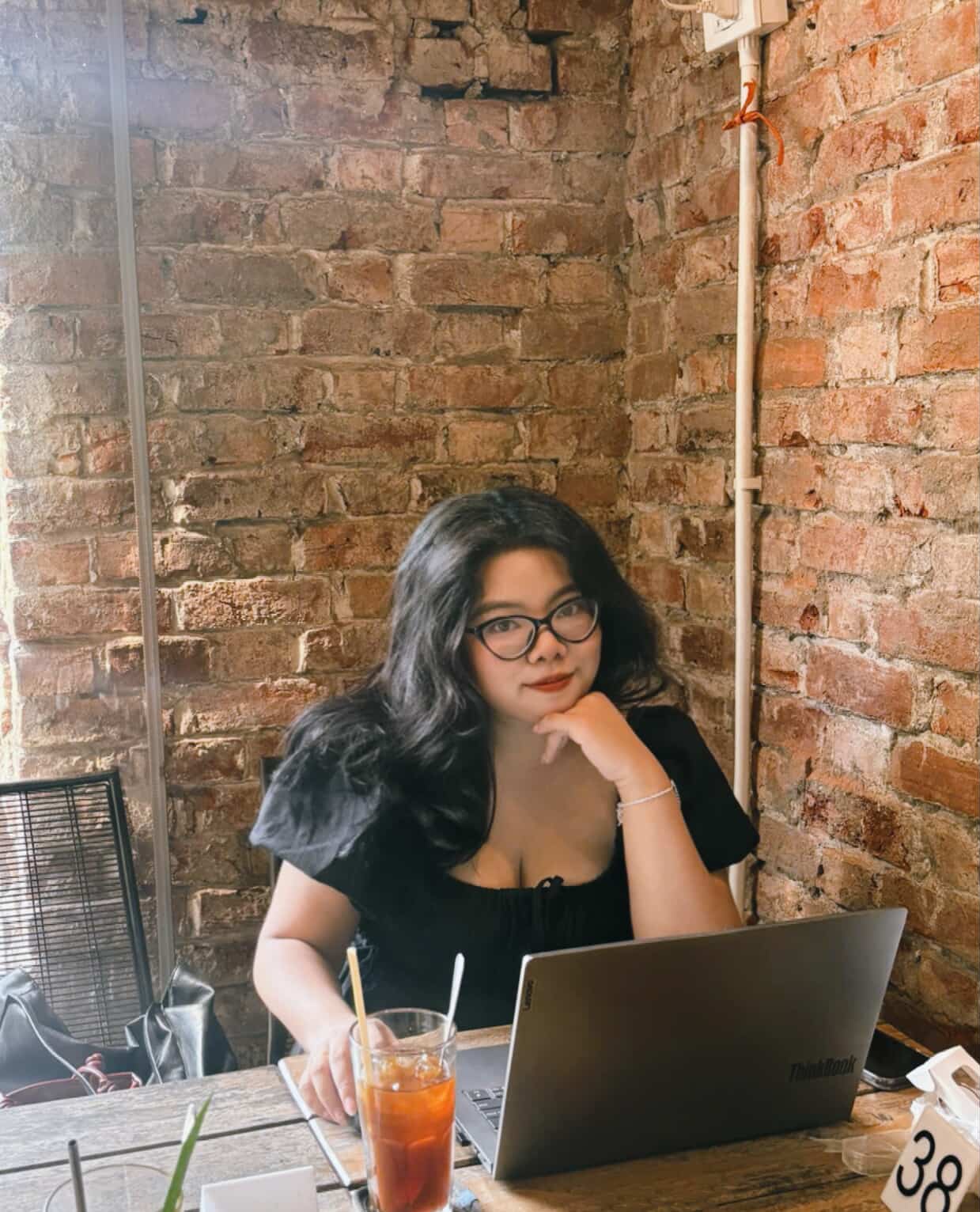 Dân văn phòng gắn link kiếm tiền từ affiliate: Thấy 85k hoa hồng đầu tiên mà vui hơn nhận cả tháng lương- Ảnh 2. Dân văn phòng gắn link kiếm tiền từ affiliate: Thấy 85k hoa hồng đầu tiên mà vui hơn nhận cả tháng lương- Ảnh 2.