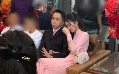 Gu của thiếu gia Minh Hoàng vì Phương Nhi mà phá lệ!- Ảnh 7. Gu của thiếu gia Minh Hoàng vì Phương Nhi mà phá lệ!- Ảnh 7.