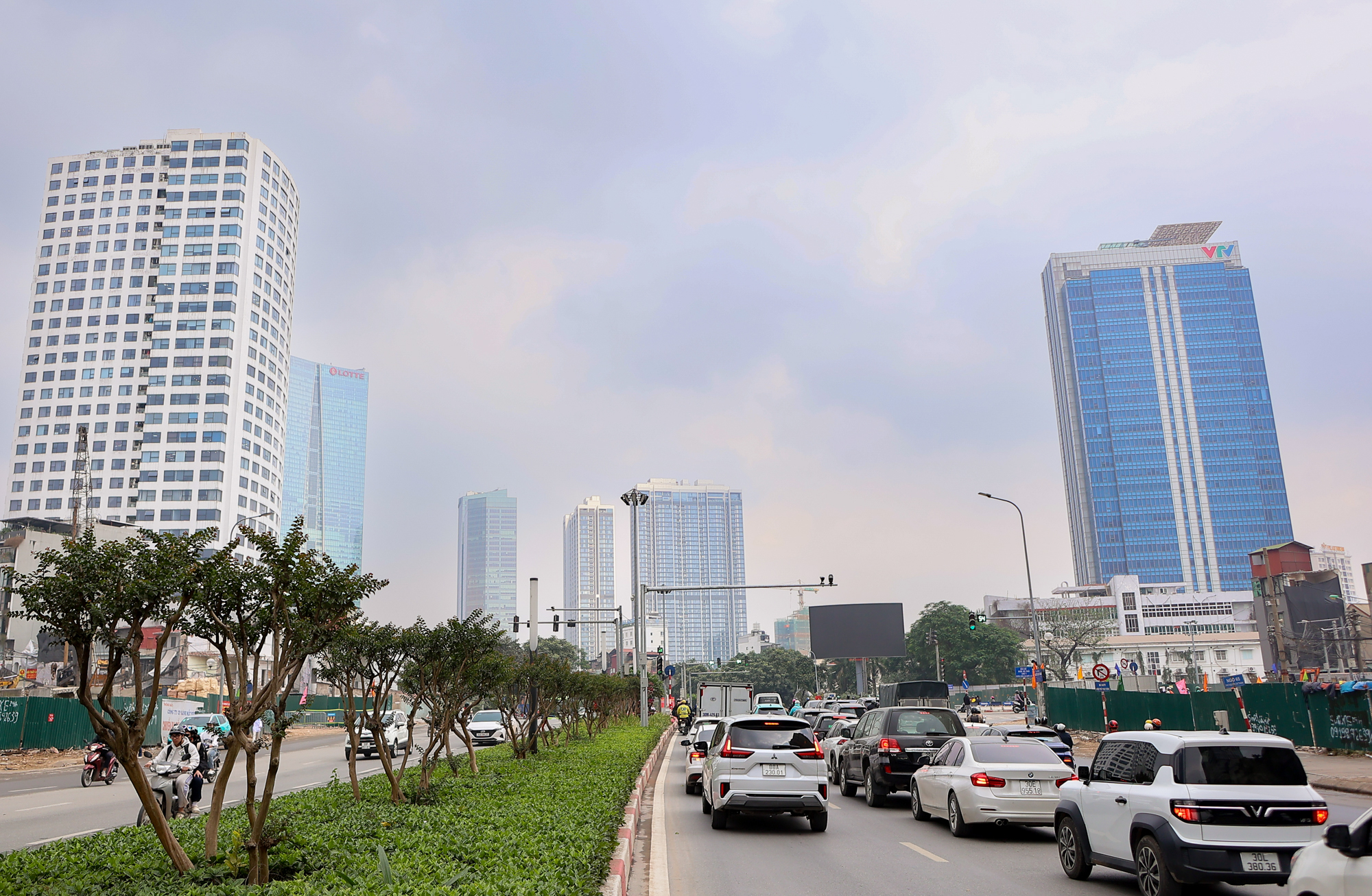 Kỳ tích thông xe tuyến đường mỗi mét tốn 3,5 tỷ: 30 năm chờ đợi và 30 ngày thần tốc giải cứu nút thắt thủ đô- Ảnh 7. Kỳ tích thông xe tuyến đường mỗi mét tốn 3,5 tỷ: 30 năm chờ đợi và 30 ngày thần tốc giải cứu nút thắt thủ đô- Ảnh 7.