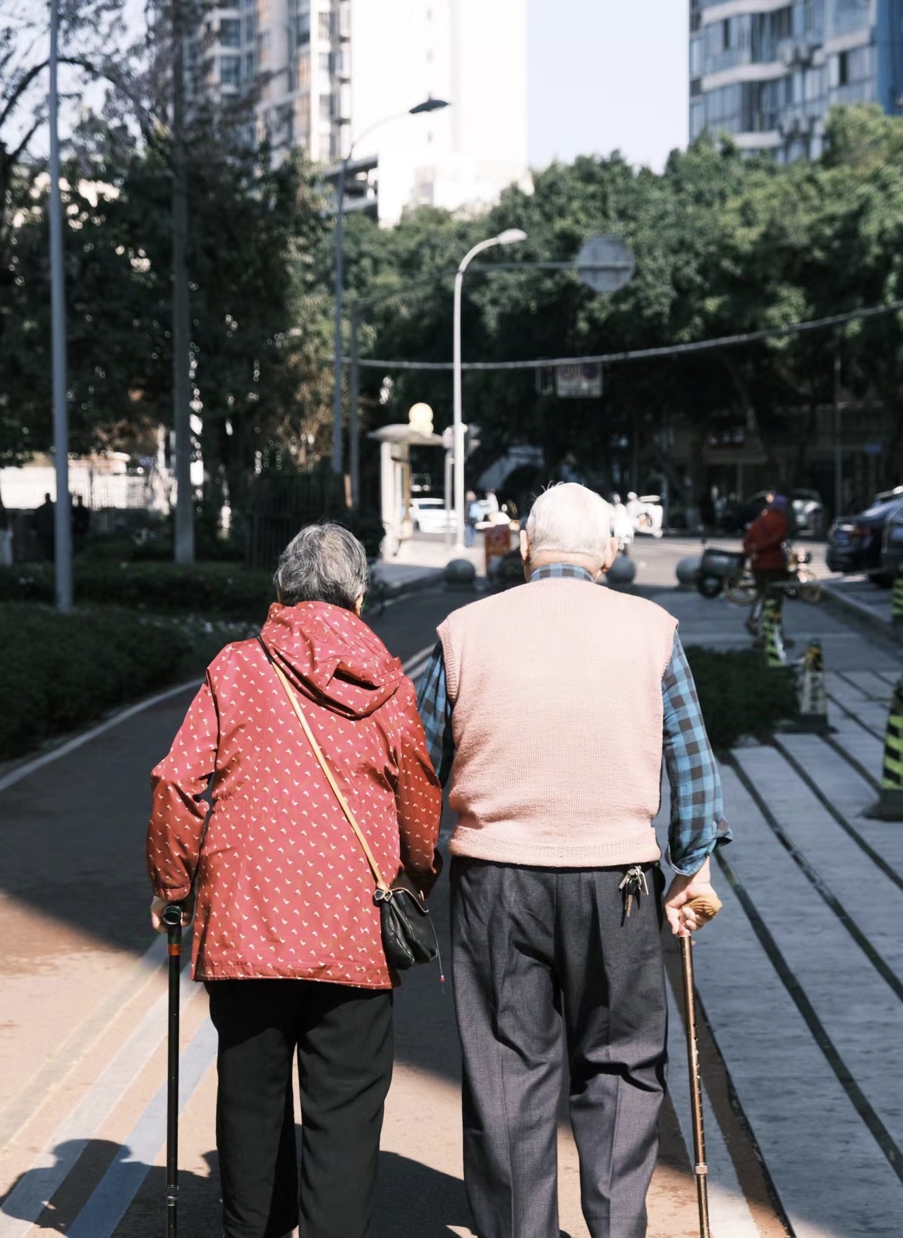 Nếu một ng&agrave;y cha mẹ bỗng cư xử, n&oacute;i năng như n&agrave;y th&igrave; con c&aacute;i cần phải xem lại bản th&acirc;n: C&oacute; phải ch&uacute;ng ta đ&atilde; qu&aacute; v&ocirc; t&acirc;m?- Ảnh 1.