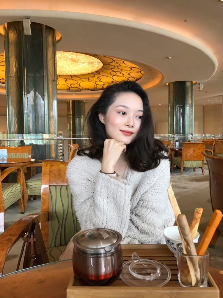 Lương 100 triệu, nữ gi&aacute;m đốc ng&acirc;n h&agrave;ng 45 tuổi sẵn s&agrave;ng chi qu&aacute; nửa cho 2 thứ: Độc th&acirc;n nhưng ai cũng m&ecirc; đắm- Ảnh 2.