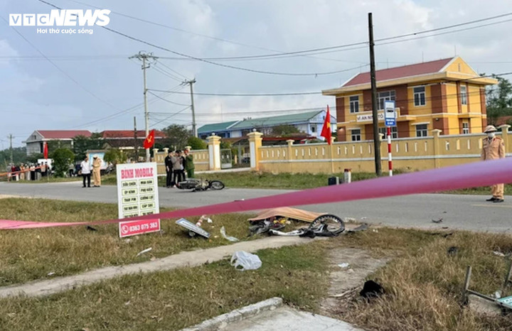 Xe tải t&ocirc;ng nhiều phương tiện, 4 người thương vong: Chủ tịch TP Huế chỉ đạo n&oacute;ng- Ảnh 1.