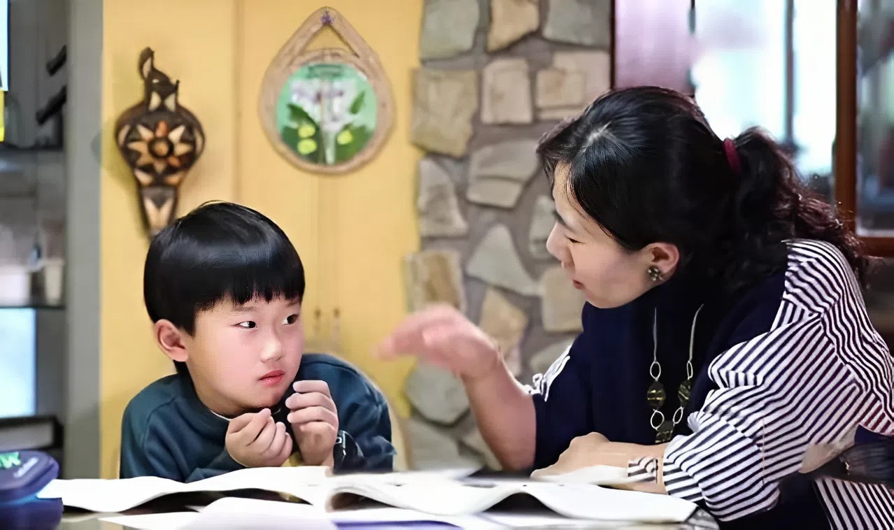 Một tật xấu ở trẻ khiến cha mẹ chỉ muốn đ&aacute;nh đ&ograve;n cho chừa nhưng khoa học lại ph&aacute;t hiện: Đ&oacute; l&agrave; dấu hiệu TH&Ocirc;NG MINH!- Ảnh 1.