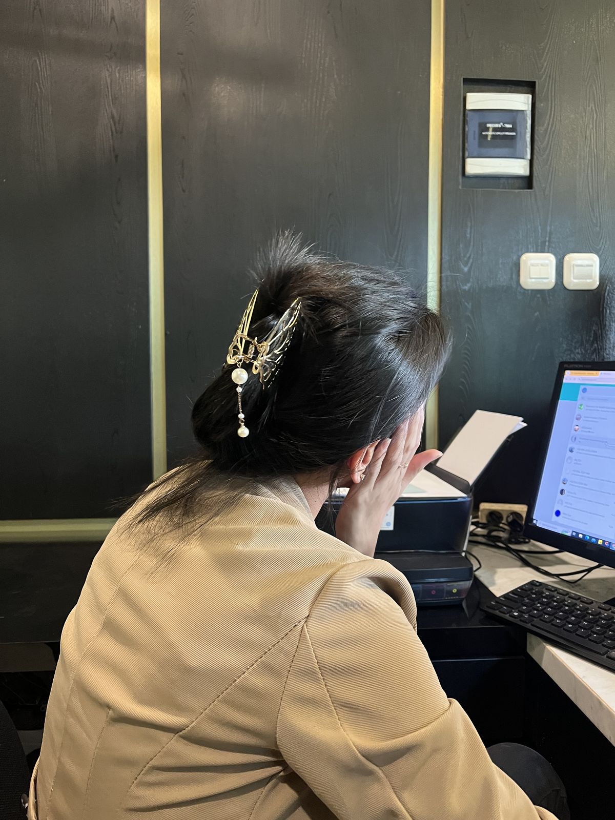 L&agrave;m rất chăm nhưng vẫn&hellip; ngh&egrave;o: Căng thẳng tột độ v&igrave; t&igrave;nh trạng đ&aacute;ng b&aacute;o động- Ảnh 1.