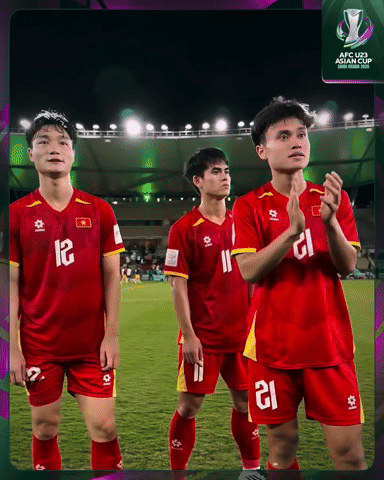 Thước phim đầy nước mắt của U23 Việt Nam khiến CĐV nghẹn l&ograve;ng x&uacute;c động: 