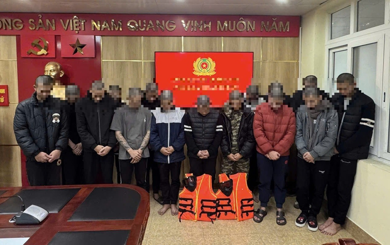 Nh&oacute;m qu&aacute;i xế Hải Ph&ograve;ng mang mặt nạ sang Quảng Ninh hỗn chiến- Ảnh 2.