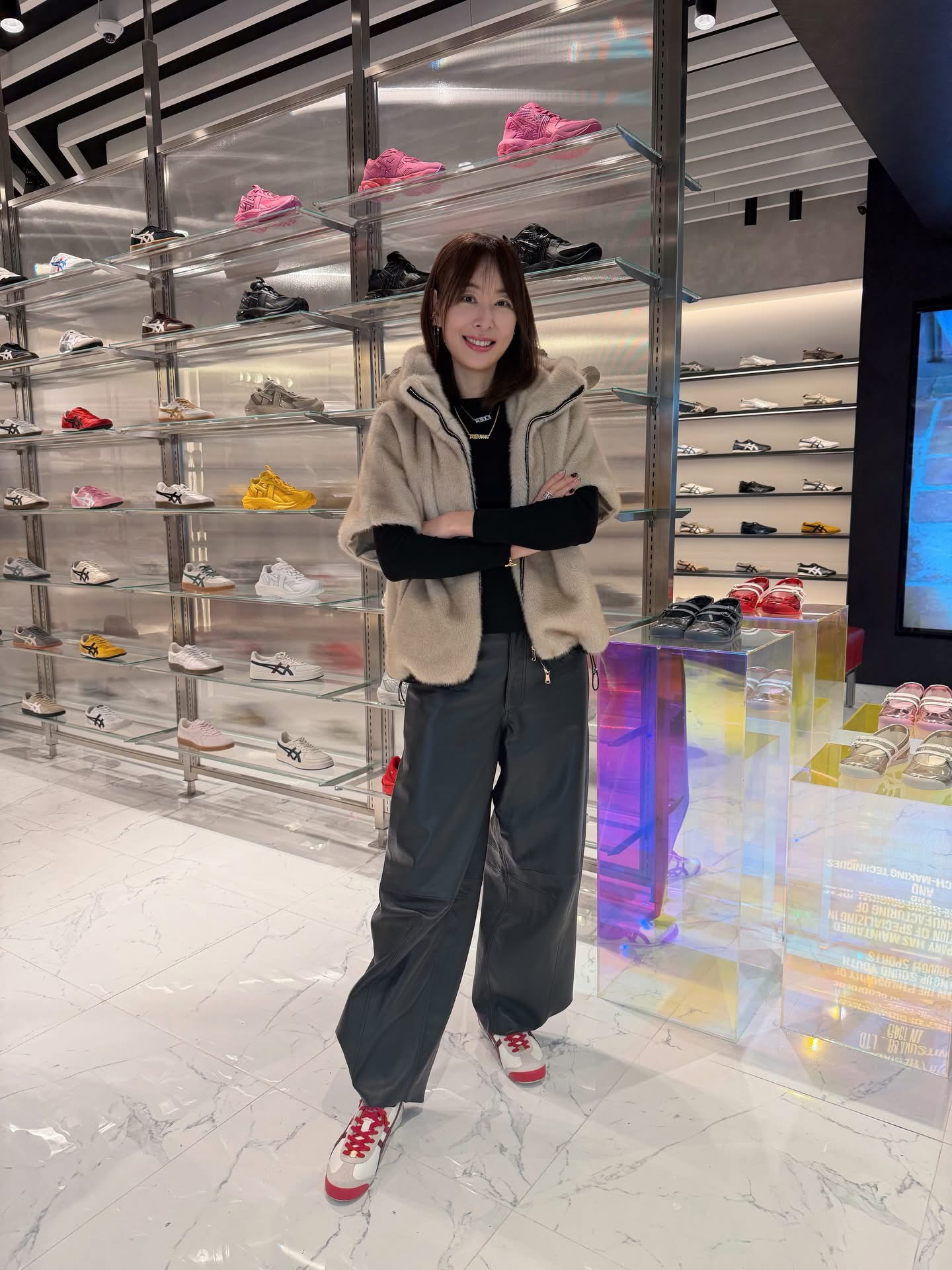 Onitsuka Tiger Đ&agrave;i Loan (Trung Quốc) bị tố xem thường kh&aacute;ch Việt, chủ tịch to&agrave; nh&agrave; Taipei 101 phải đ&iacute;ch th&acirc;n xử l&yacute;- Ảnh 5.