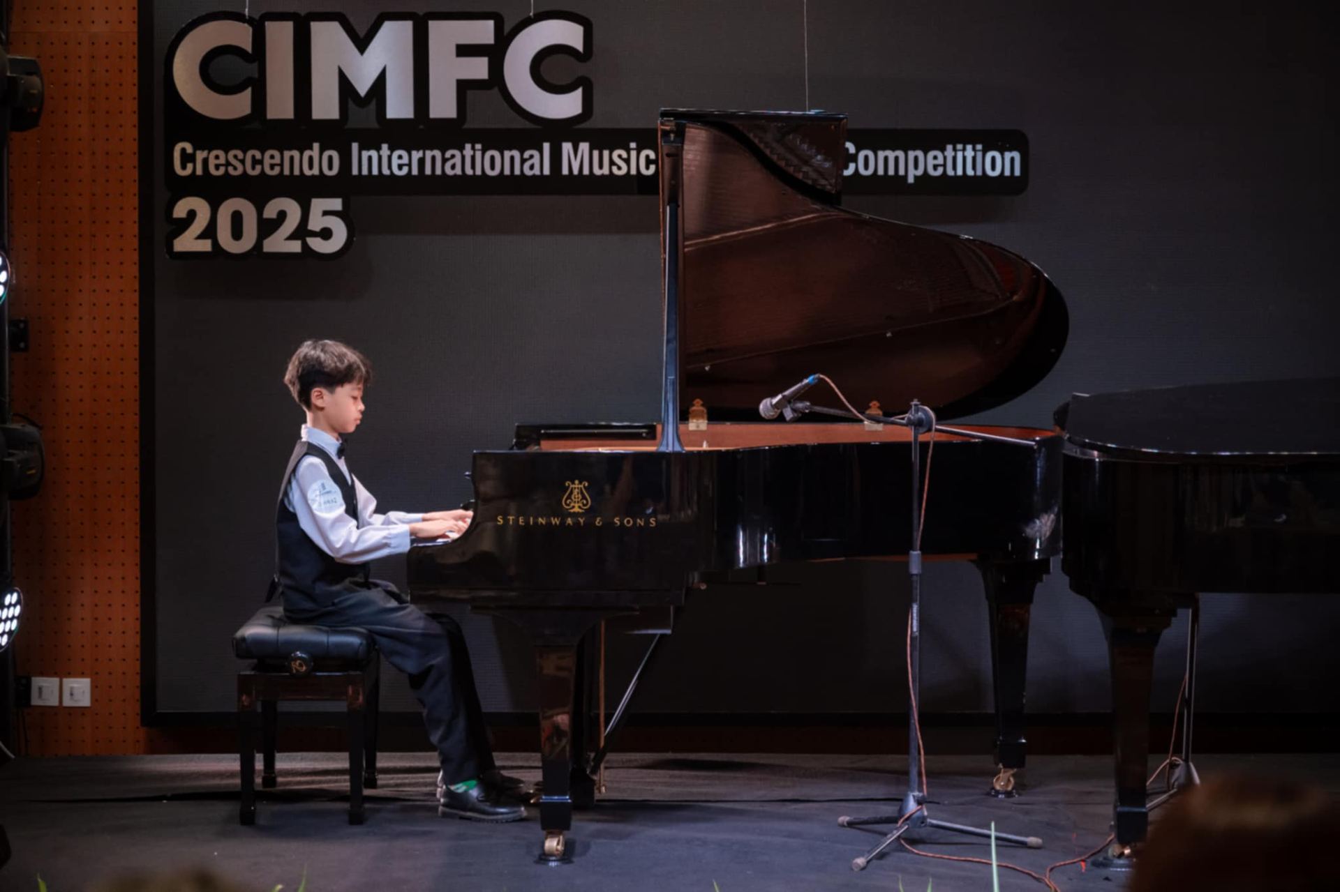 Cậu b&eacute; lớp 5 ở H&agrave; Nội học 3 trường một l&uacute;c, qu&atilde;ng đường di chuyển c&oacute; ng&agrave;y l&ecirc;n đến 48km- Ảnh 2.