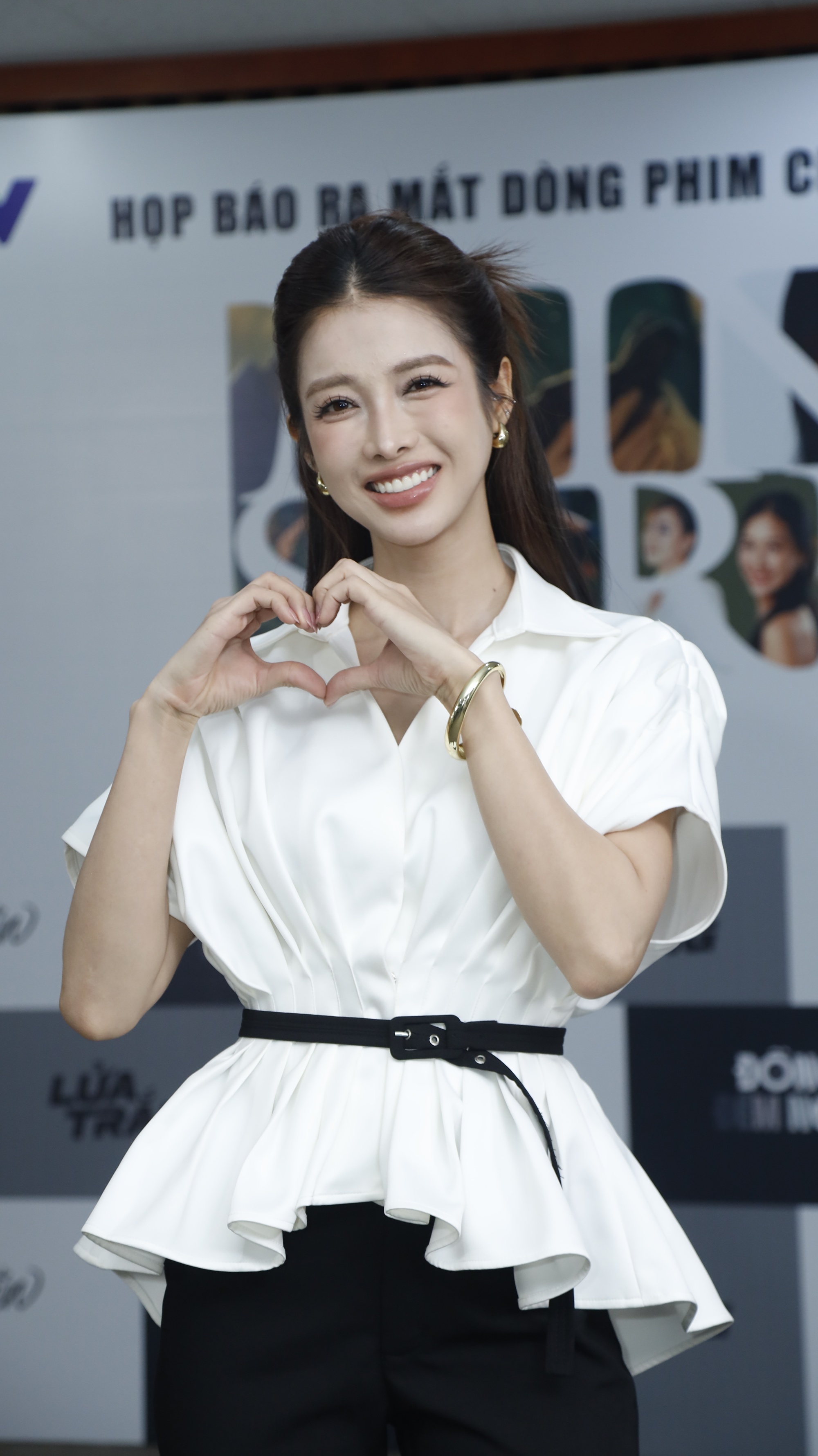 Xem phim Việt giờ v&agrave;ng 20 năm mới thấy 1 bộ l&agrave; đại tiệc visual: Nữ ch&iacute;nh đẹp t&ecirc; t&aacute;i, c&oacute; cả Kim Tae Hee Việt Nam- Ảnh 5.