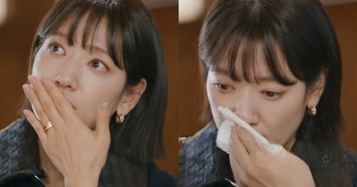 Park Shin Hye suy sụp bật khóc trên sóng truyền hình, chuyện tồi tệ gì đã xảy ra?- Ảnh 2. Park Shin Hye suy sụp bật khóc trên sóng truyền hình, chuyện tồi tệ gì đã xảy ra?- Ảnh 2.