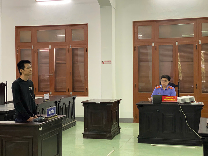 Thanh ni&ecirc;n vừa đ&aacute;nh thai phụ vừa hỏi 'biết tao l&agrave; ai kh&ocirc;ng?' l&atilde;nh 6 th&aacute;ng t&ugrave;- Ảnh 1.