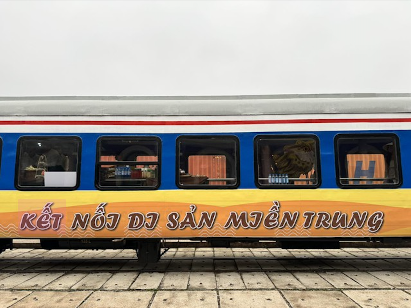 Người d&acirc;n bất ngờ đổ x&ocirc; trải nghiệm đo&agrave;n t&agrave;u 5 sao đẳng cấp với gi&aacute; chỉ 150.000 đồng- Ảnh 4.