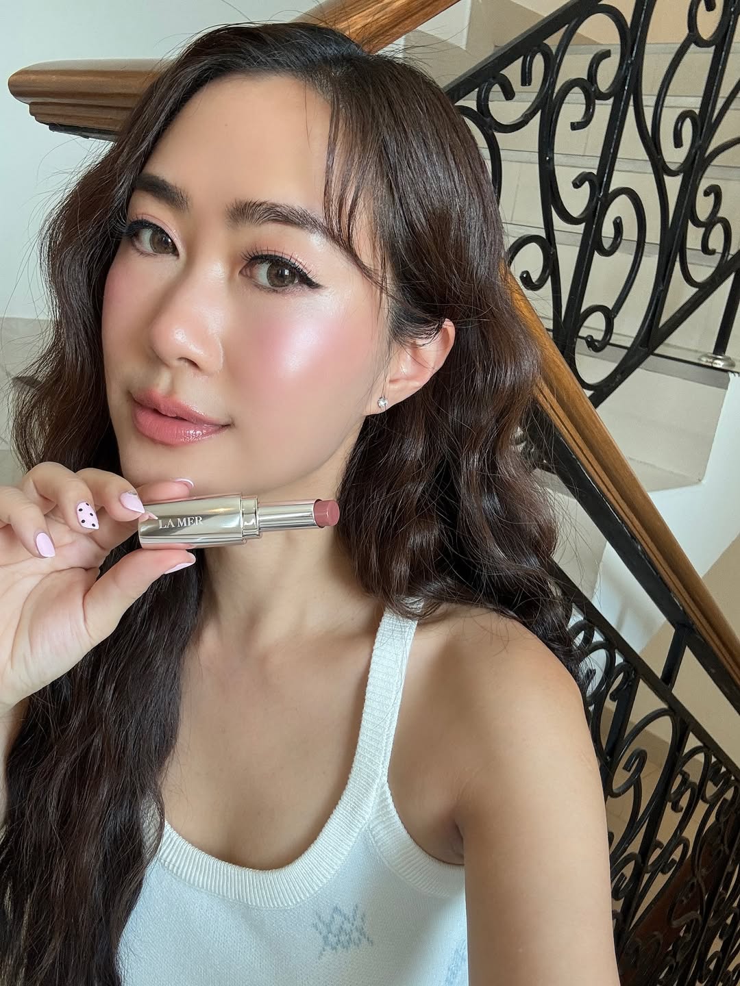 6 thỏi son dưỡng l&ecirc;n m&ocirc;i đẹp kinh khủng, xứng đ&aacute;ng xuống tiền nhất đầu năm 2026- Ảnh 10.