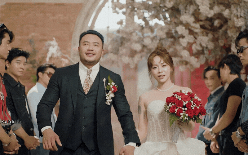 Thảm họa nhạc Việt gây sốt: Càng bị chê càng viral, loạt sao Việt vẫn nhiệt tình hưởng ứng- Ảnh 1. Thảm họa nhạc Việt gây sốt: Càng bị chê càng viral, loạt sao Việt vẫn nhiệt tình hưởng ứng- Ảnh 1.