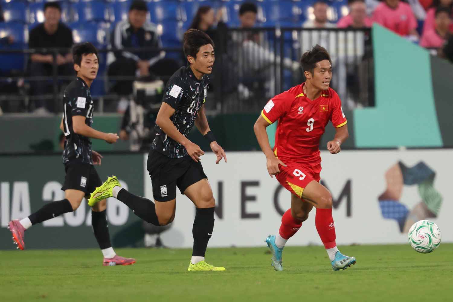 Ảnh: Quốc Việt s&uacute;t tung lưới U23 H&agrave;n Quốc, U23 Việt Nam ăn mừng cực cảm x&uacute;c động vi&ecirc;n Hiểu Minh- Ảnh 7.