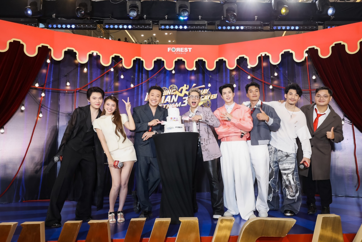 Ai đỡ nổi Trấn Th&agrave;nh v&agrave; Ninh Dương Lan Ngọc?- Ảnh 1.