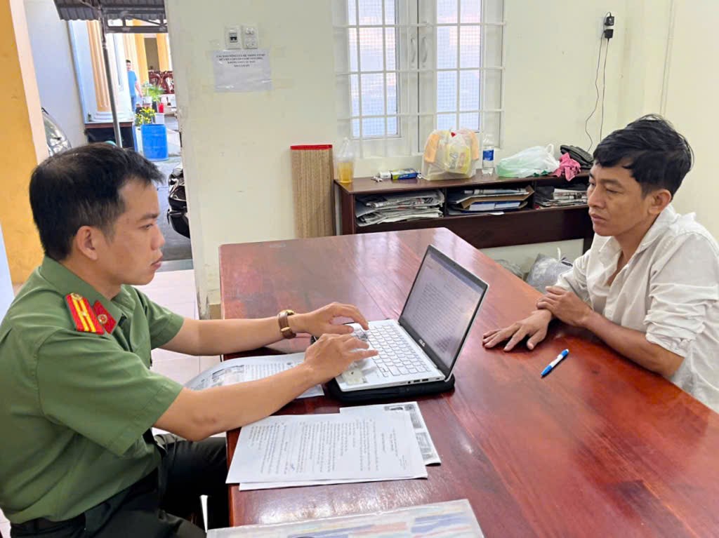 Thủ đoạn chiếm đoạt hơn 3 tỉ đồng tiền đặt cọc tr&ecirc;n mạng của người đ&agrave;n &ocirc;ng ở T&acirc;y Ninh- Ảnh 1.