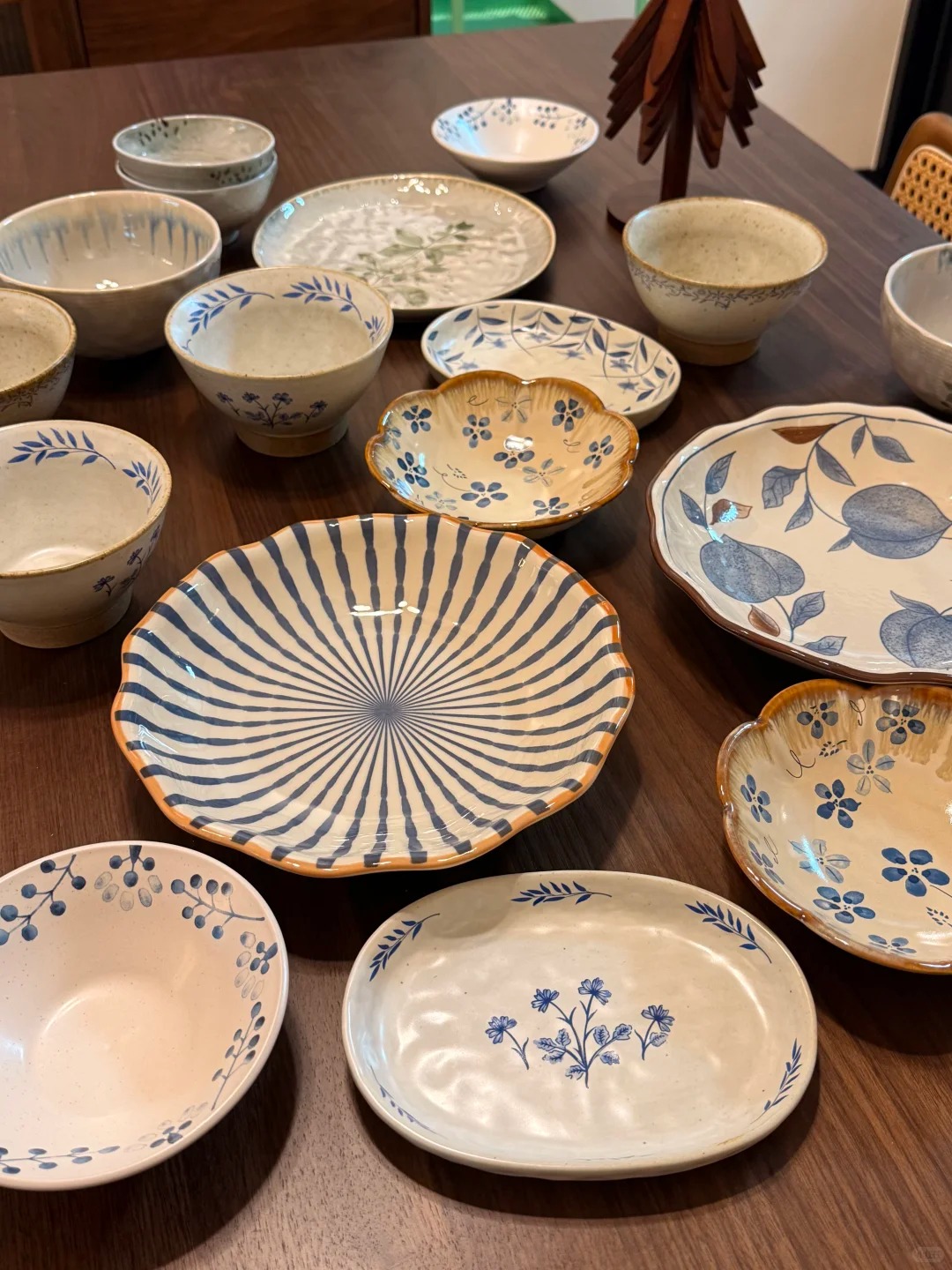 Tết n&agrave;y đừng qu&ecirc;n mua th&ecirc;m b&aacute;t đĩa mới: Kh&ocirc;ng phải m&ecirc; t&iacute;n, đ&acirc;y l&agrave; "mật m&atilde;" hạnh ph&uacute;c của người xưa truyền lại- Ảnh 2.