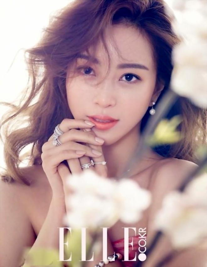 Lâu rồi mới thấy một cặp đôi đẹp tới mức chỉ nhìn nhau cũng làm người khác rung động, không yêu thì quá phí- Ảnh 8. Lâu rồi mới thấy một cặp đôi đẹp tới mức chỉ nhìn nhau cũng làm người khác rung động, không yêu thì quá phí- Ảnh 8.