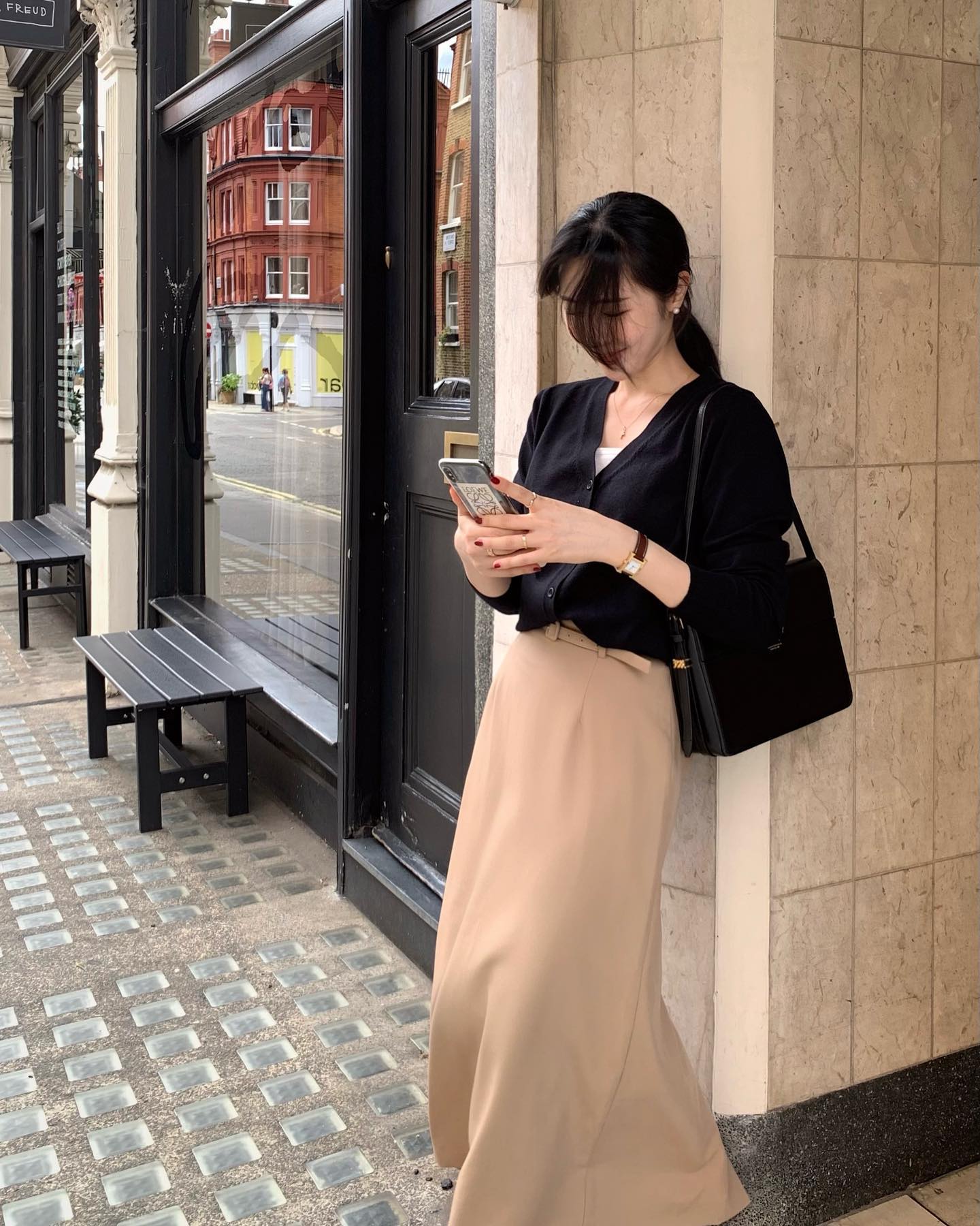 Sắm 5 item nếu chị em muốn x&acirc;y dựng th&agrave;nh c&ocirc;ng phong c&aacute;ch tối giản trong năm 2026- Ảnh 3.