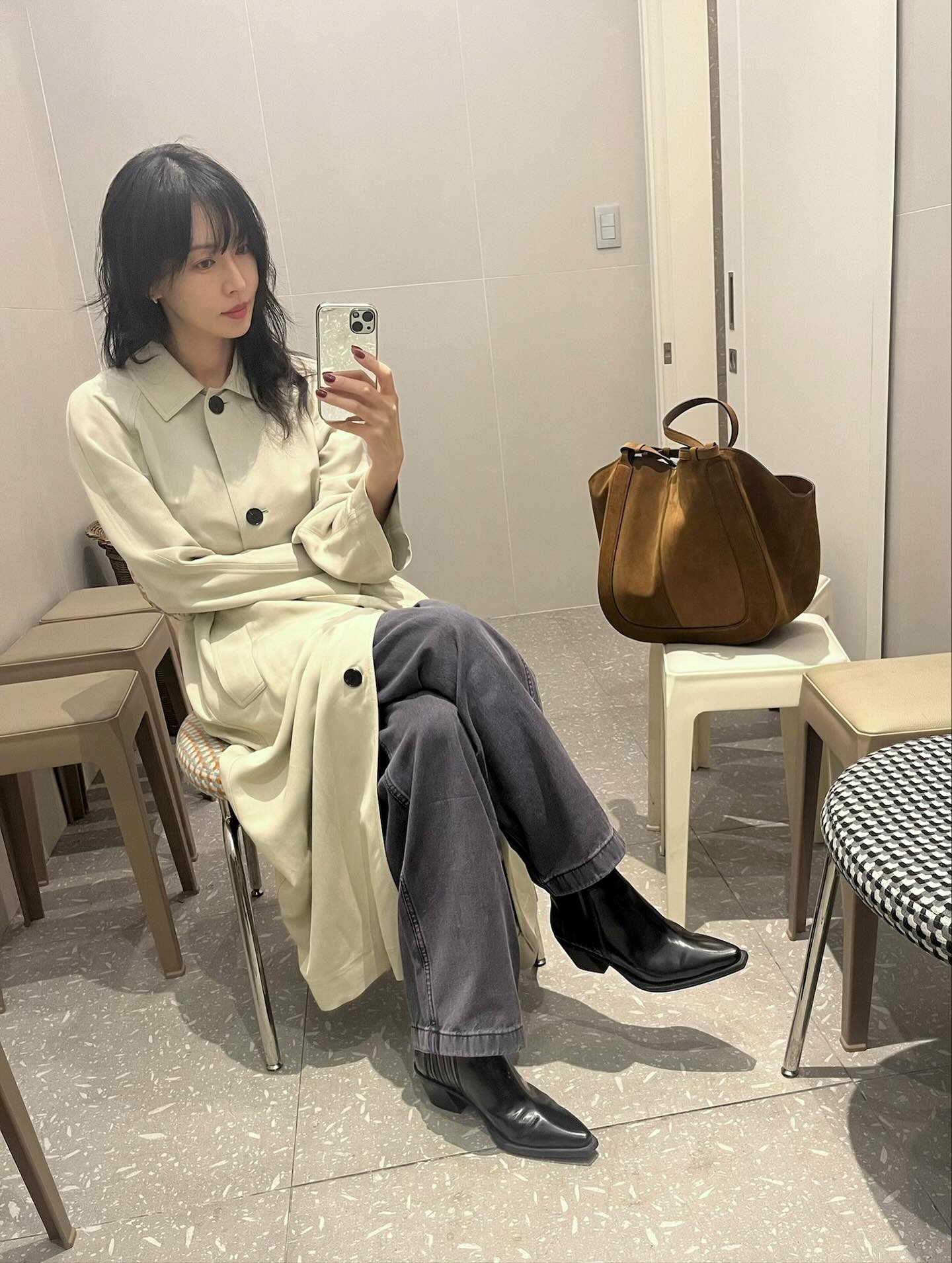 4 mẫu &aacute;o kho&aacute;c n&acirc;ng tầm kh&iacute; chất d&agrave;nh cho phụ nữ tr&ecirc;n 40 tuổi- Ảnh 5.