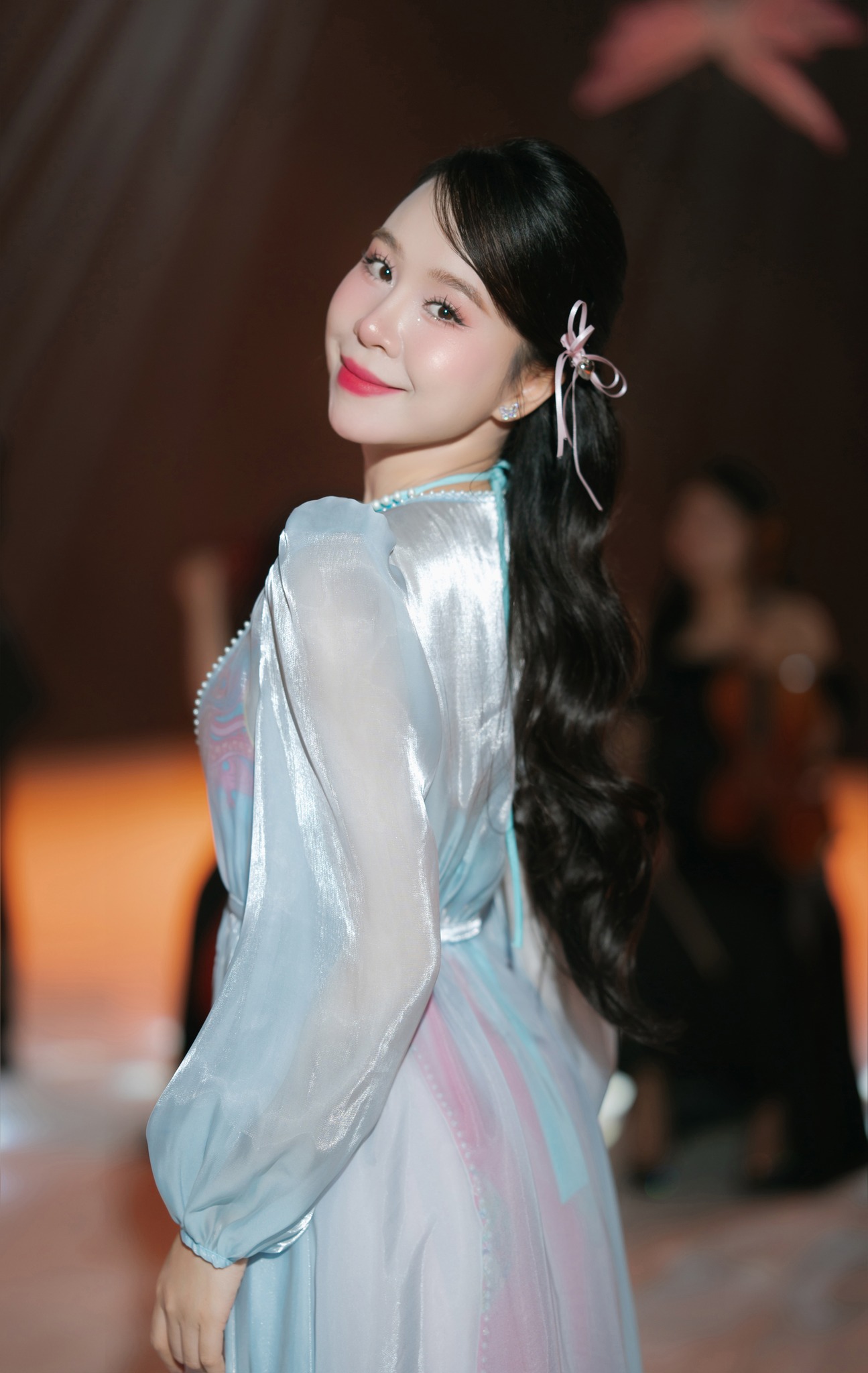 Nữ thiếu tá quân đội trẻ nhất Việt Nam có ca khúc được cả MXH cover, mất 8 năm mới viral- Ảnh 3. Nữ thiếu tá quân đội trẻ nhất Việt Nam có ca khúc được cả MXH cover, mất 8 năm mới viral- Ảnh 3.