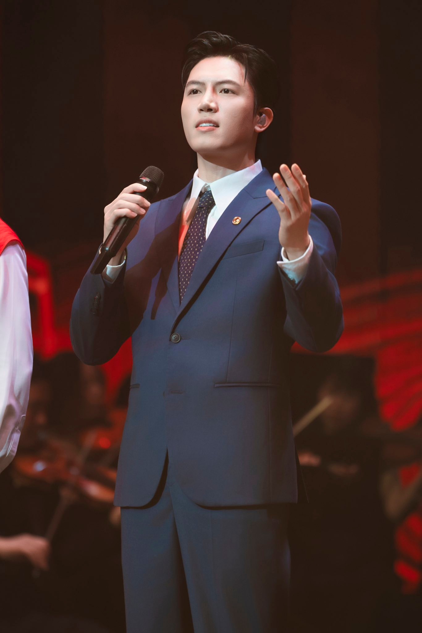 Anh T&uacute; cho ph&eacute;p d&ugrave;ng miễn ph&iacute; ca kh&uacute;c Thưa Đảng, kh&ocirc;ng cần li&ecirc;n hệ- Ảnh 3.