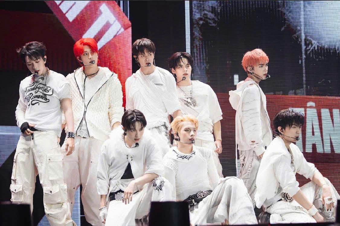 UPRIZE - Nhóm nhạc tân binh Vbiz muốn vươn tầm quốc tế nhưng tạo hình có đang quá lỗi thời?- Ảnh 7. UPRIZE - Nhóm nhạc tân binh Vbiz muốn vươn tầm quốc tế nhưng tạo hình có đang quá lỗi thời?- Ảnh 7.