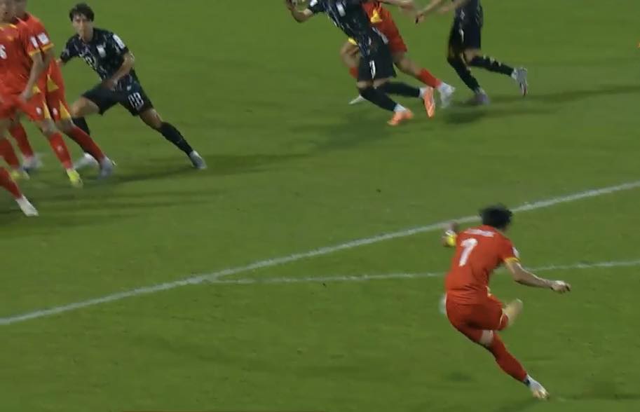 B&ugrave;ng nổ cảm x&uacute;c: Đ&igrave;nh Bắc ghi si&ecirc;u phẩm, U23 Việt Nam tiếp tục dẫn trước U23 H&agrave;n Quốc sau 2 ph&uacute;t nghẹt thở- Ảnh 1.