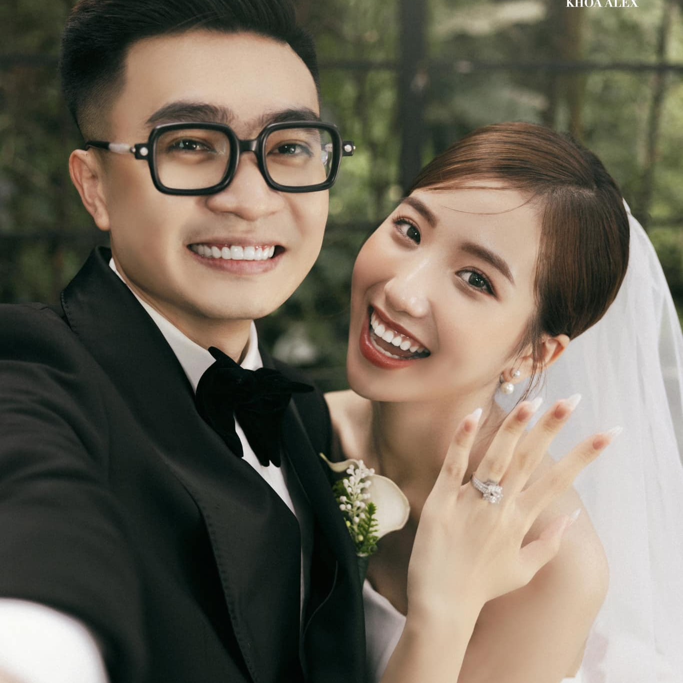 Huyền 204 và Xoài Non: 18 tuổi lấy chồng thiếu gia, 4 năm sau Huyền 204 và Xoài Non: 18 tuổi lấy chồng thiếu gia, 4 năm sau