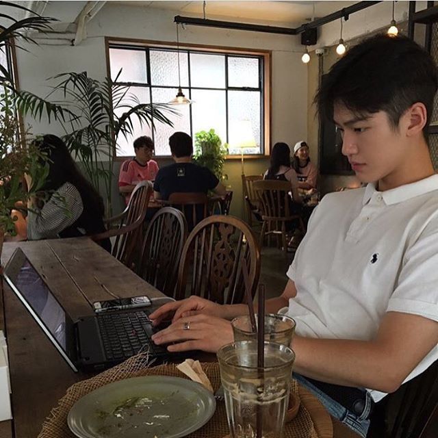 H&atilde;y l&agrave;m một người độc th&acirc;n c&oacute; EQ cao!- Ảnh 4.