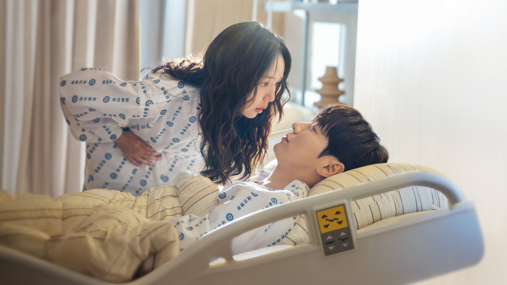 Nghe tin cặp đ&ocirc;i n&agrave;y y&ecirc;u nhau m&agrave; mừng ph&aacute;t kh&oacute;c: Nh&agrave; trai l&agrave; t&agrave;i phiệt si&ecirc;u gi&agrave;u, nh&agrave; g&aacute;i đẹp nhất H&agrave;n Quốc- Ảnh 1.