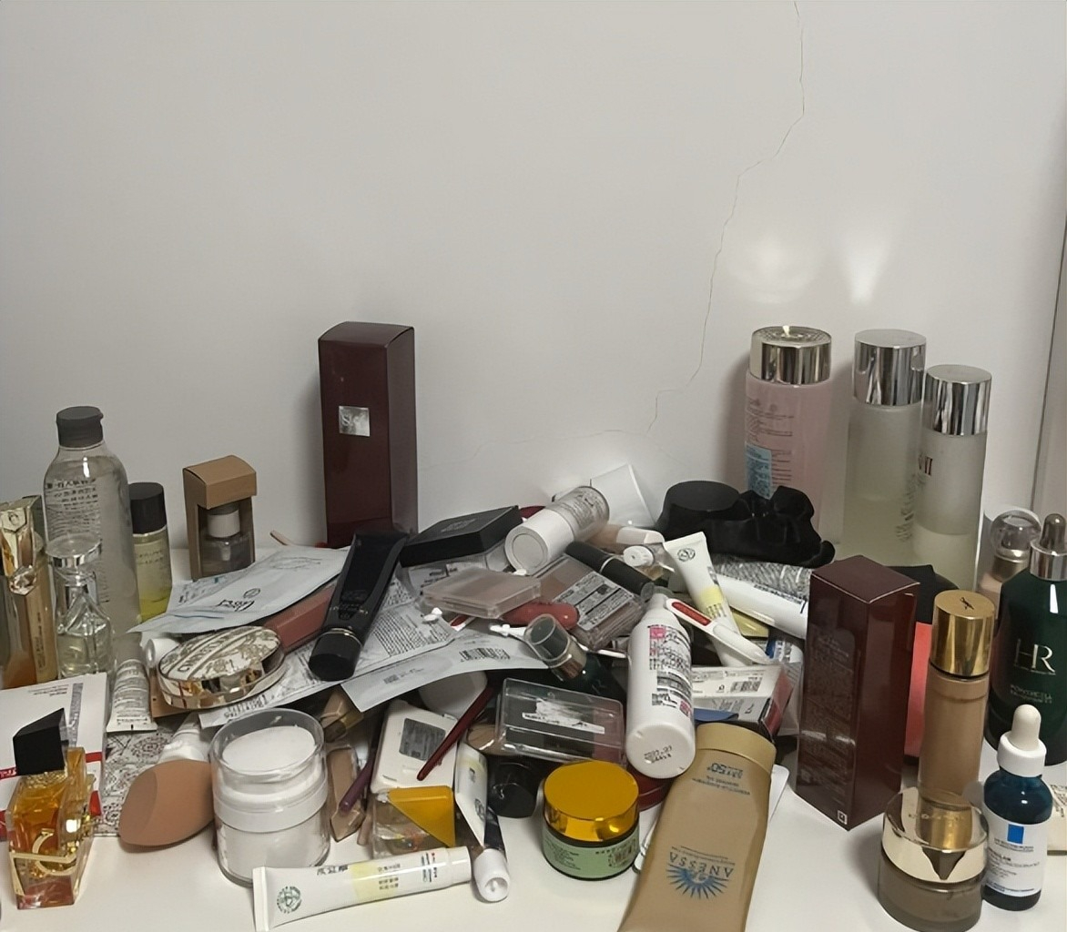 5 thói xấu biến ngôi nhà thành bãi rác, cảm giác “rẻ tiền, nghèo khó” bủa vây- Ảnh 4. 5 thói xấu biến ngôi nhà thành bãi rác, cảm giác “rẻ tiền, nghèo khó” bủa vây- Ảnh 4.