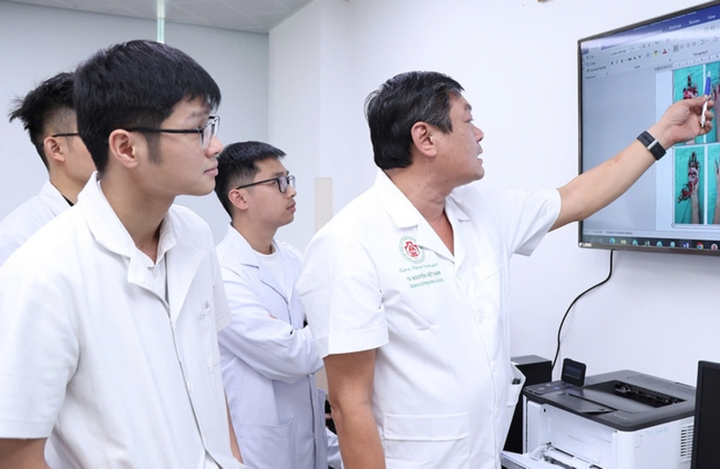 Ph&aacute;o nổ 'x&eacute;' n&aacute;t b&agrave;n tay thiếu ni&ecirc;n 15 tuổi- Ảnh 1.