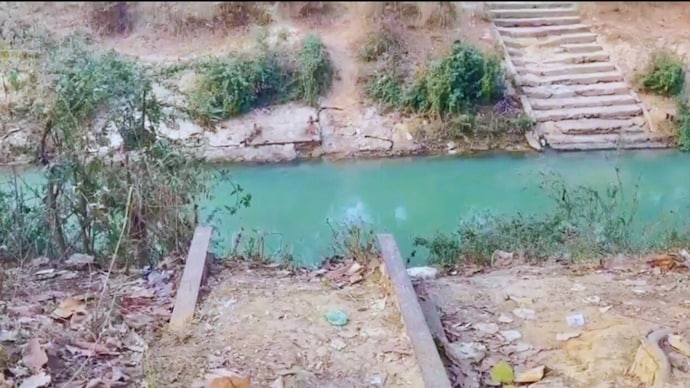 Chưa từng c&oacute; tiền lệ: Cầu sắt d&agrave;i 18 m&eacute;t, nặng 30 tấn bị trộm trong đ&ecirc;m- Ảnh 1.