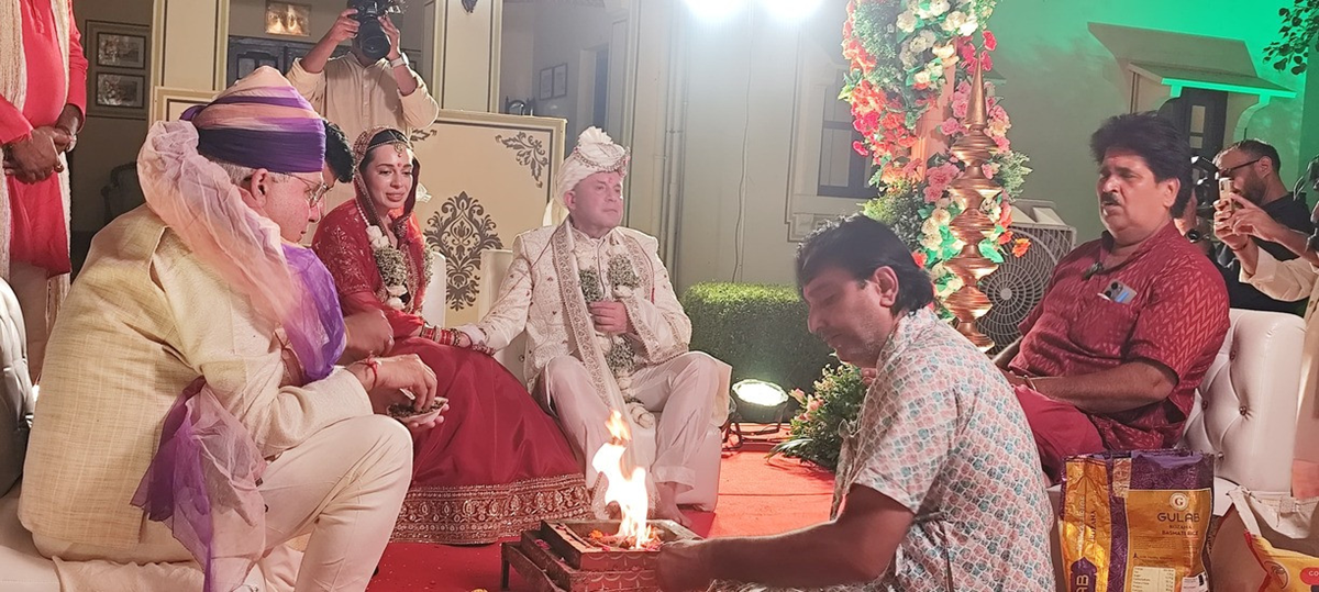 Con g&aacute;i 27 tuổi lấy chồng U80 tuổi, bố mẹ "kh&oacute;c như mưa" đi đưa d&acirc;u- Ảnh 1.