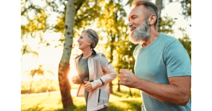 5 th&oacute;i quen đi bộ đơn giản gi&uacute;p người sau 50 tuổi cải thiện thể lực hiệu quả- Ảnh 2.