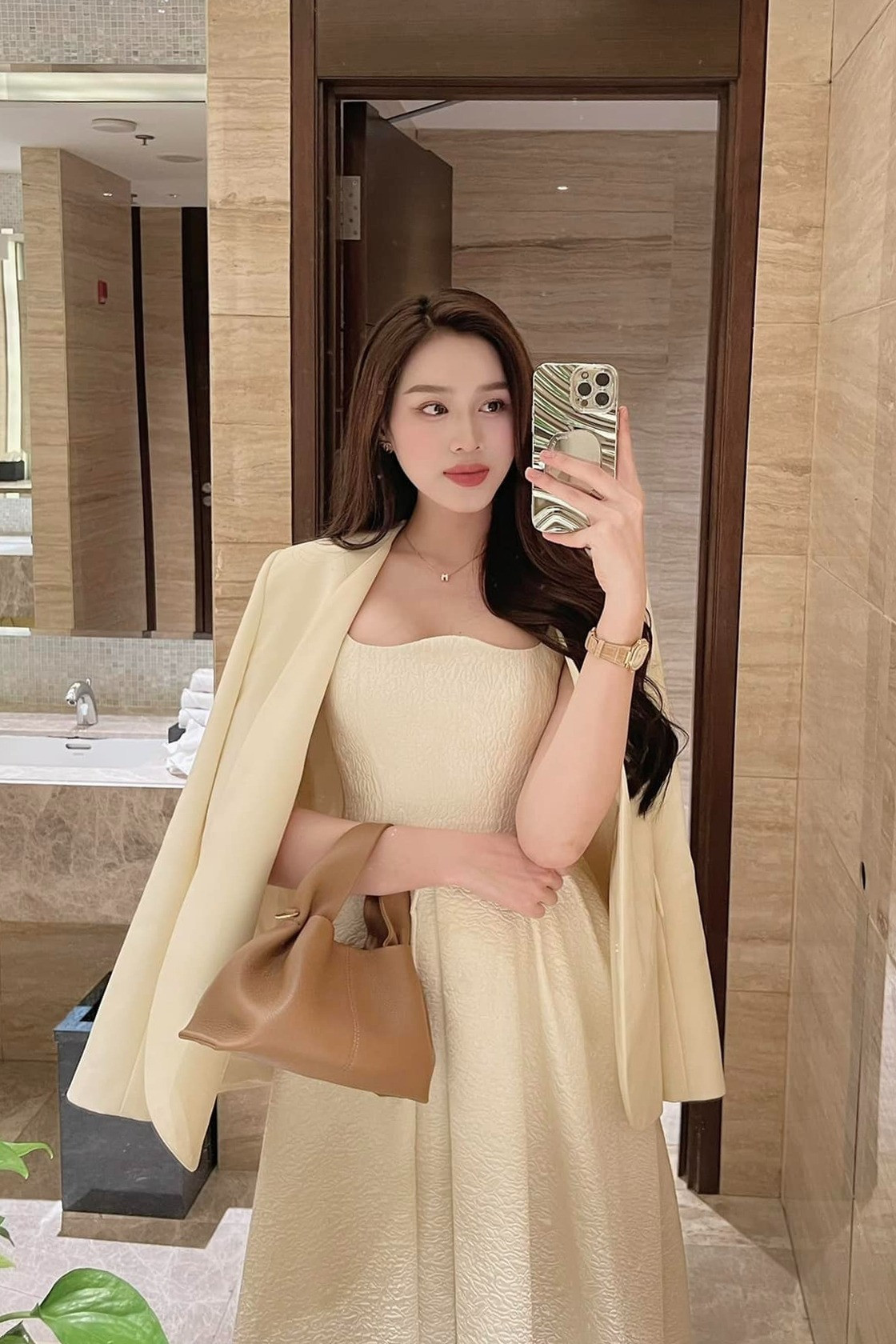 Hành động tinh tế của Đỗ Hà trong đám cưới Phương Nhi- Ảnh 9. Hành động tinh tế của Đỗ Hà trong đám cưới Phương Nhi- Ảnh 9.